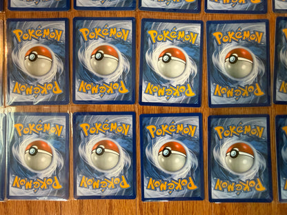 Lot of 24 Reverse Holo Trainers 2016 Pokémon XY Evolutions