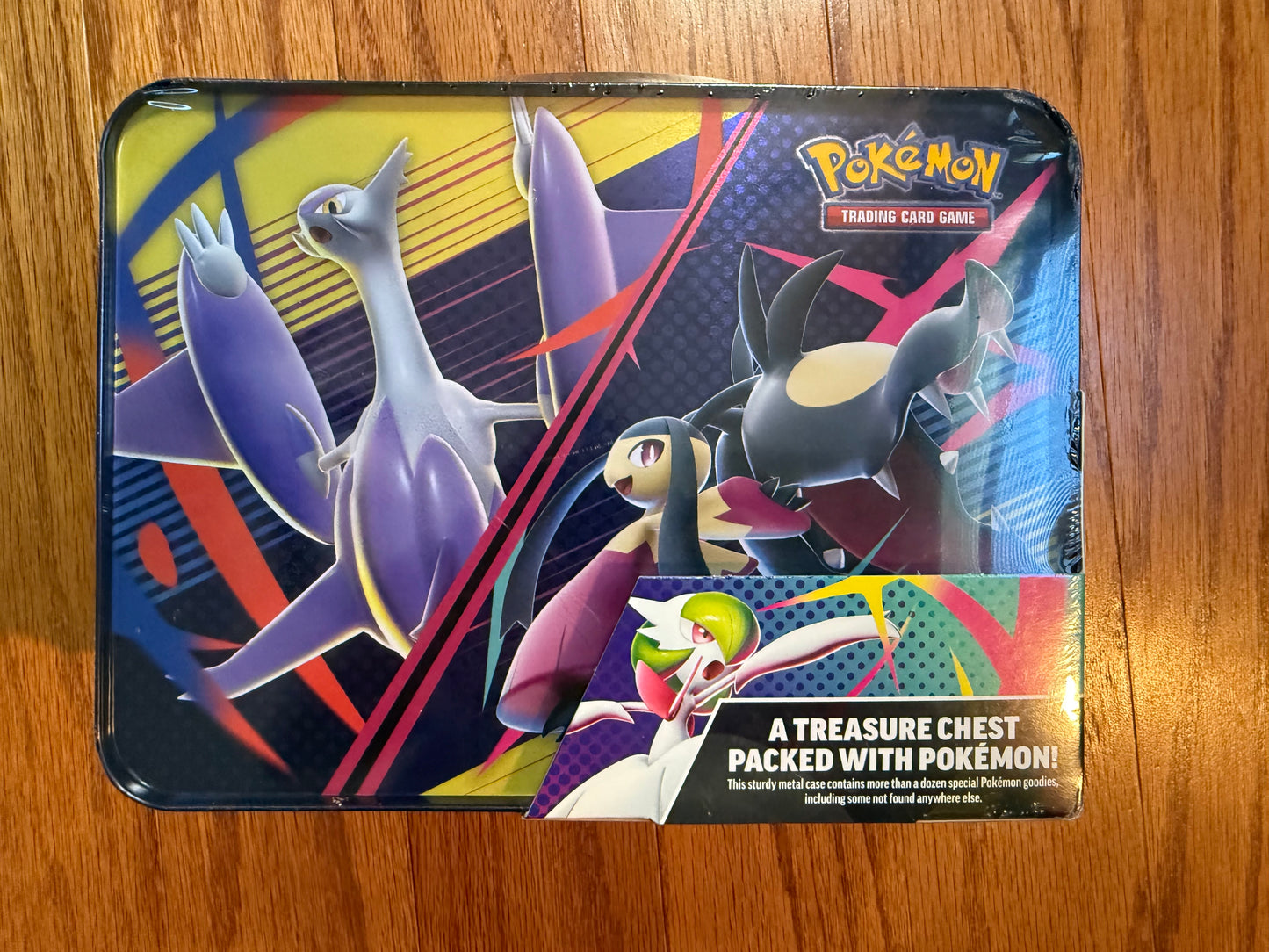 Pokémon Mega Evolutions Lunch Box Tin